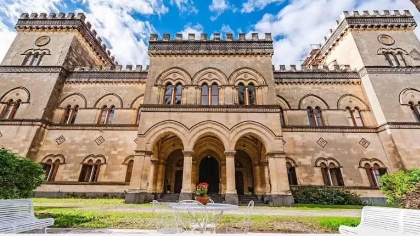 Godfather Filmindeki Kale Satışa Çıktı